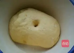 Pumpkin two-color steamed buns recipe 5