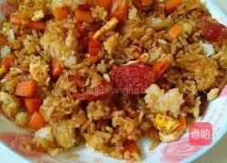 Illustration of how to make carrot, sausage and egg fried rice 5 