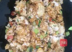 Illustration of how to make egg fried rice 13