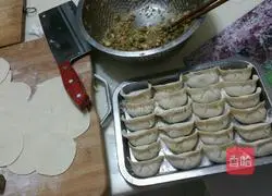 Illustration of how to make celery dumpling soup with rice 10