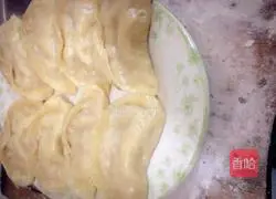 Illustration of how to make steamed large dumplings with radish filling 6