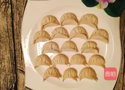 Illustration of how to make dumplings stuffed with pork and cabbage 21