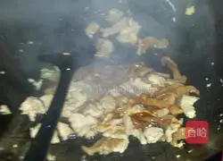 Lean Pork Fried Noodles Recipe Illustration 5