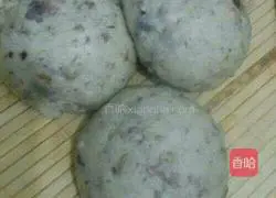 Illustration of making multigrain steamed buns 3