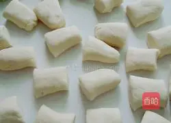 Illustration of how to make carrot and meat buns 7