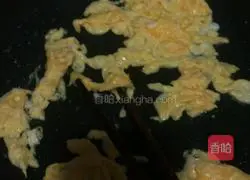 Illustration of how to make tomato and egg fried noodles 2