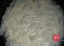 Illustration of how to make seaweed noodle soup 2