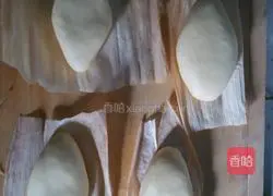 Illustration of how to make cornmeal steamed buns 3