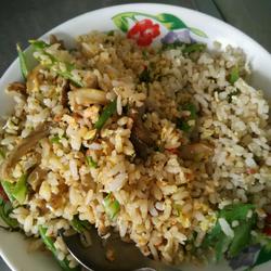 Fried rice with beans and eggs