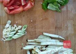 Illustration of how to make eggplant noodles 2