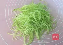 Illustration of how to make watermelon cake 1