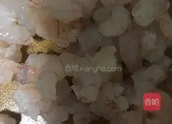 Illustration of how to make pastoral shrimp and potato cakes 2