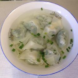 Vegetable and meat wontons
