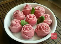 Illustration of how to make rose steamed buns 17