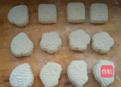 Wedding cake.Illustration of how to make it 5