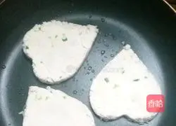 Illustration of how to make green onion and sweet potato pancakes 4