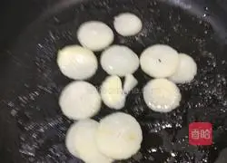 Pengpeng Fried Rice Noodles Illustration 6