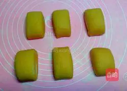 Illustration of how to cut small steamed buns with brown sugar knife 10