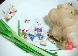 Illustration of how to make crepe wontons 3