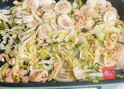 Illustration of how to make fried rice noodles 5