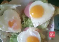 How to make a love omelette sandwich Illustration 4