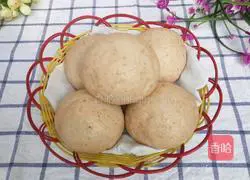 Illustration of how to make bean dregs steamed buns 12