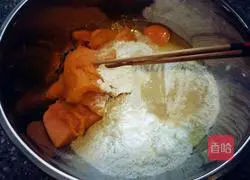 Illustration of how to make pumpkin steamed buns 4