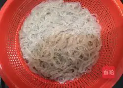 Illustration of how to make cold vermicelli 9