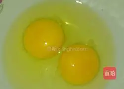 Illustration of how to make egg fried rice 1