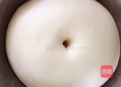 Illustration of how to make carrot vermicelli buns 1