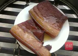 Illustration of braised rice with bacon, beans and beans 2