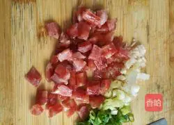 Cantonese Sausage and Egg Fried Rice Recipe Illustration 2