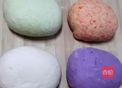 Illustration of how to make rainbow striped noodles 6