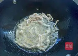 Illustration of how to make braised bean sprouts and shredded pork cakes 7