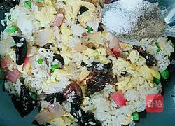 Egg Fried Rice Recipe Illustration 6