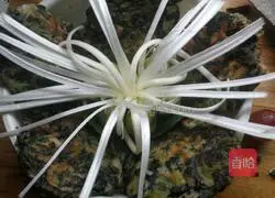 Illustration of how to make potherb mustard cake 13