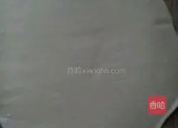 Illustration of making noodles spiral cake 8