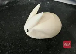 Little White Rabbit Steamed Bun Recipe Illustration 7