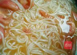 Illustration of how to make tomato noodles 9 