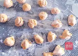 Illustration of how to make carrot steamed buns 5