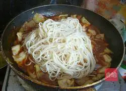 Illustration of Korean spicy sauce fried noodles 8