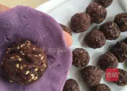 Recipe for Purple Sweet Potato Cake with Sesame and Red Bean Filling 10