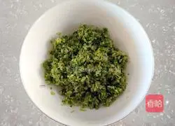 Illustration of how to make steamed buns with vegetarian stuffing 5