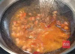 Illustration of making potato powder in sour soup 3