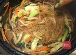 Illustration of how to make fried rice noodles 27