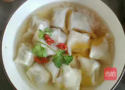 Illustration of how to make coriander and pork wontons 13