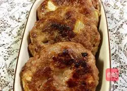 Illustration of how to make homemade hamburger patties 6