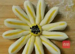 Illustration of how to make flower steamed buns 18