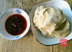 Pork Illustration of how to make cowpea filling dumplings 19