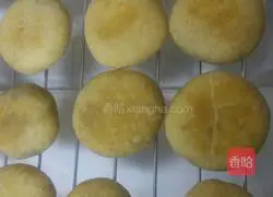 Illustration of how to make prune cakes 9